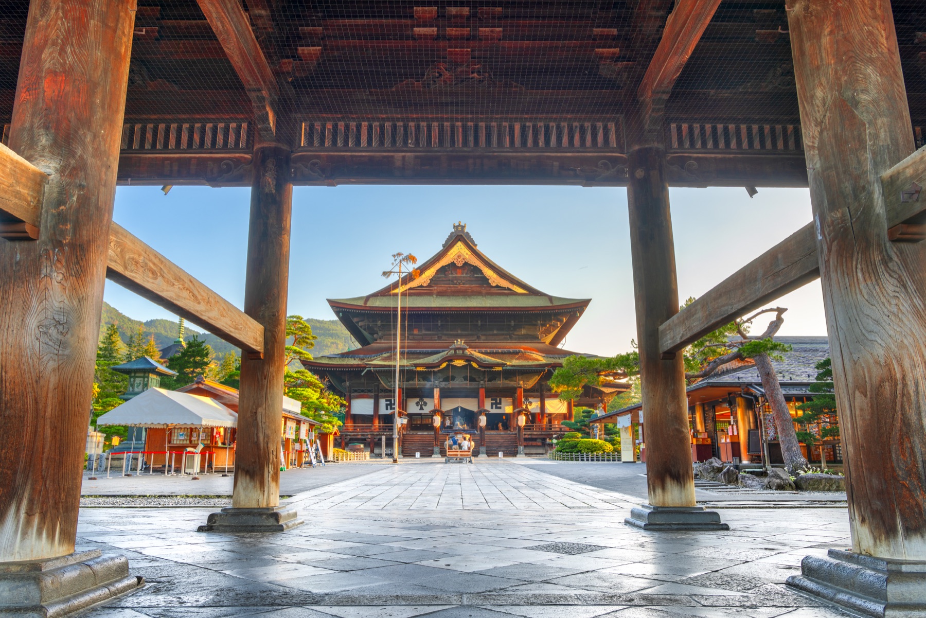 Zenkoji Temple preview